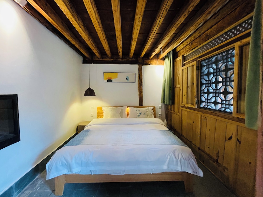 Jia Kedi Ancient House Cultural Homestay