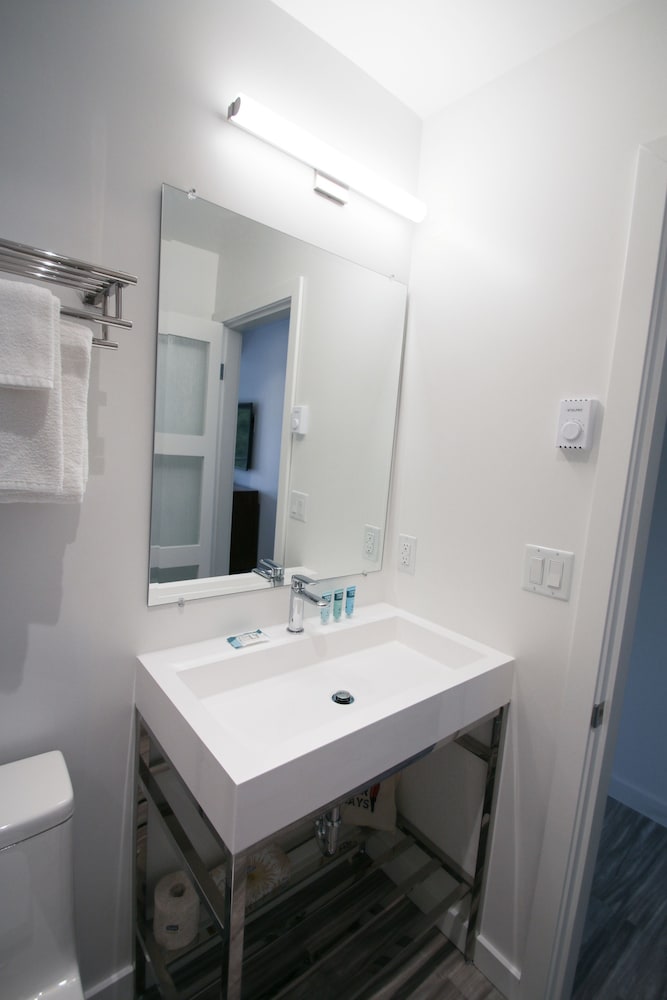 Tofino Vacations - Duffin Cove Oceanfront Lodging - Property Image 11