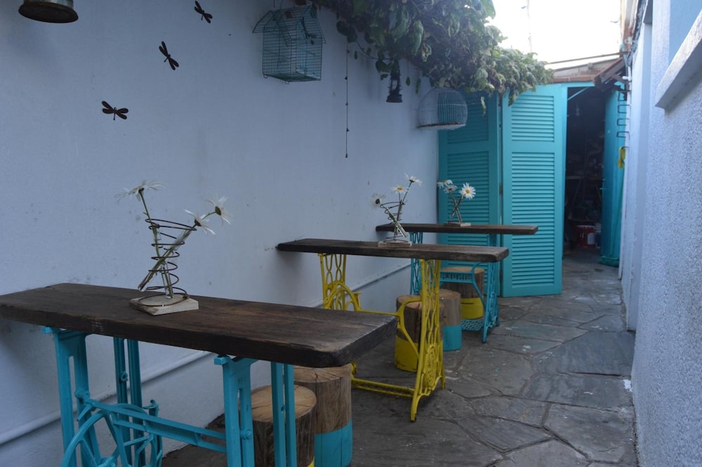 Pastora Suites & Hostel