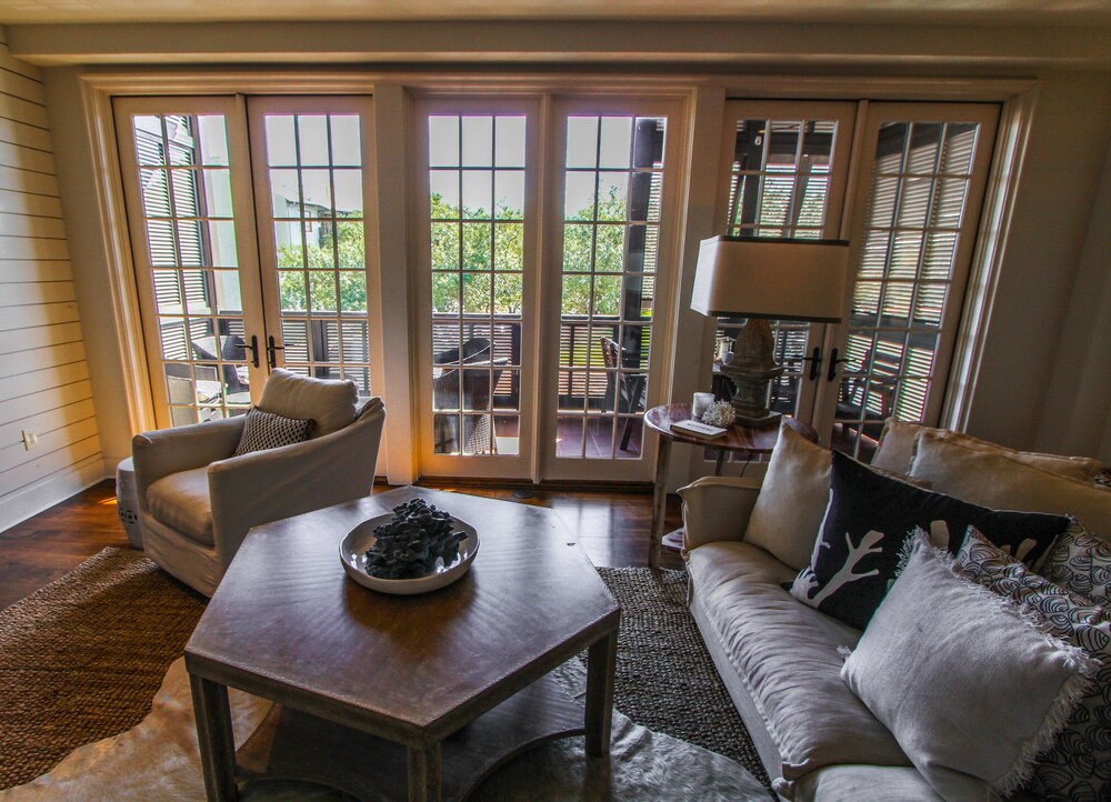 Rosemary Beach Rentals by Counts-Oakes