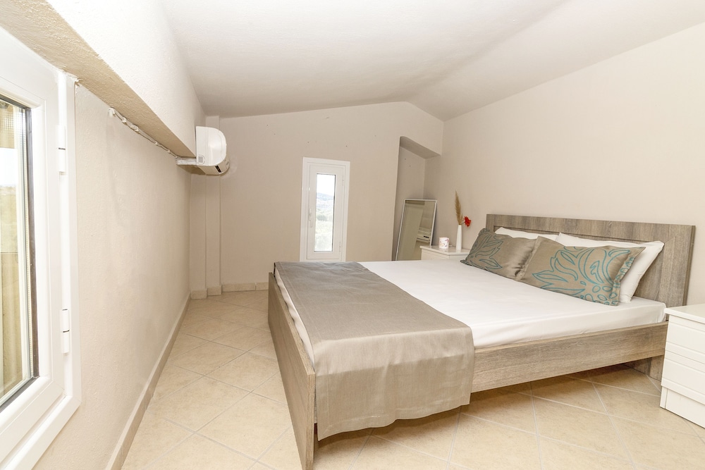 Amelias Villa view 5