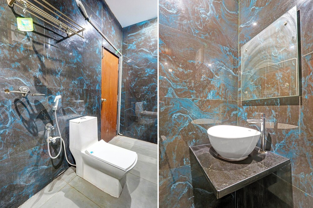 Fabhotel Dharani Grand