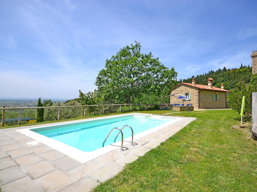 Luxurious Home in Cortona