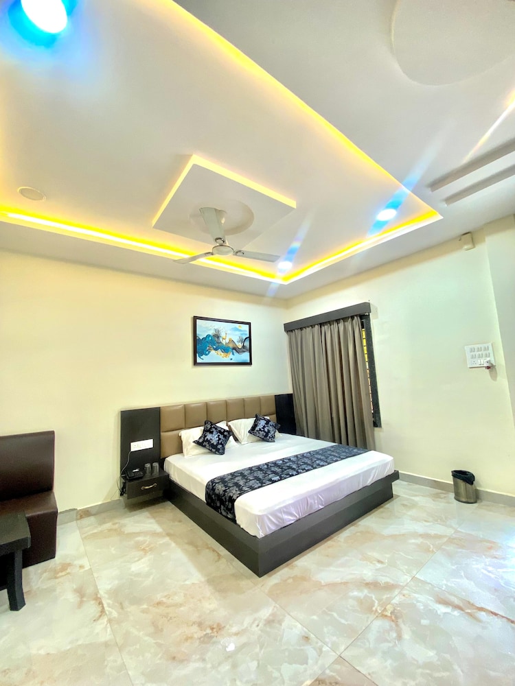 Hotel Blue Star