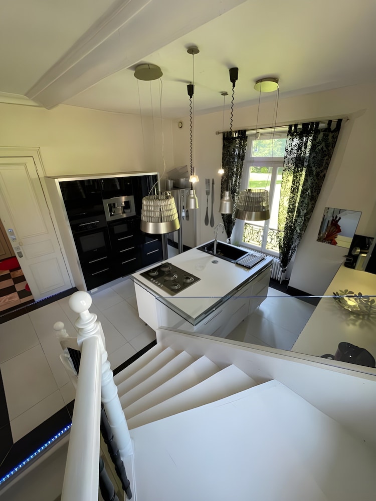 Estate in Saint-pavace Near Le Mans Circuit
