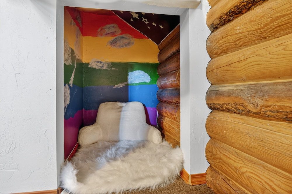 Minnie Mine Cabin Retreat 4 Bedroom Cabin