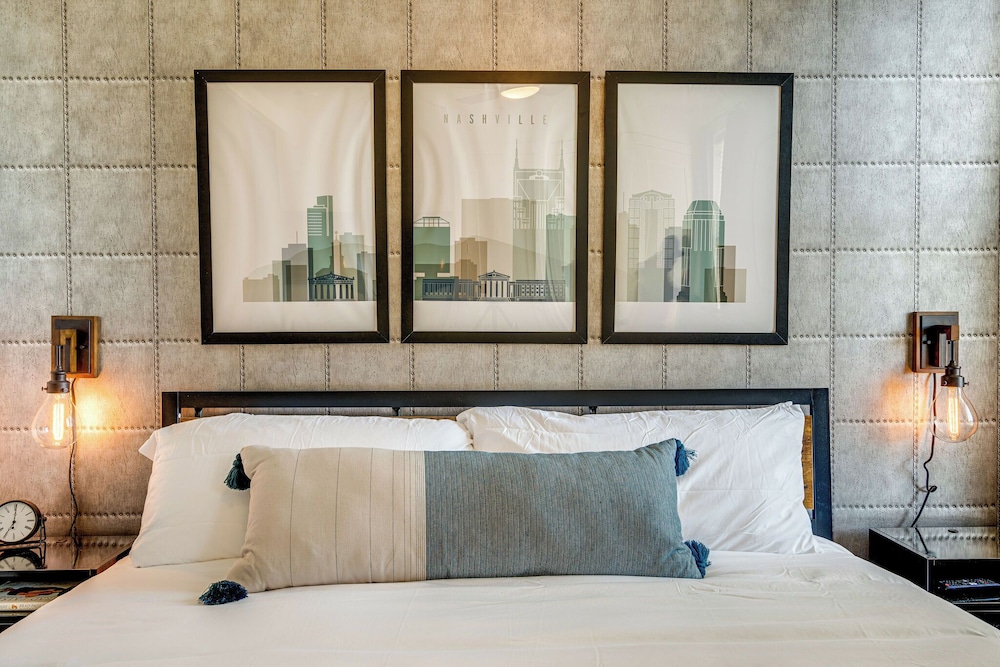 Lofts At 30th - Urban Lodge - Mins to Broadway!