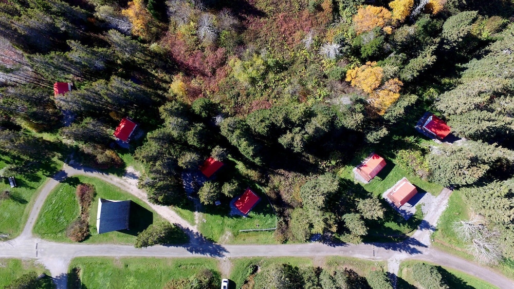 Maisonnettes Camping de la Baie de Perce