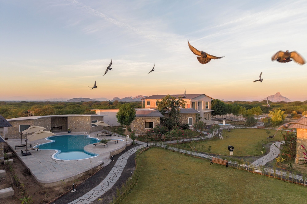 juSta Luxe Highpoint Jawai