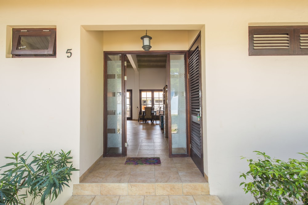 Blue Bay Bungalows
