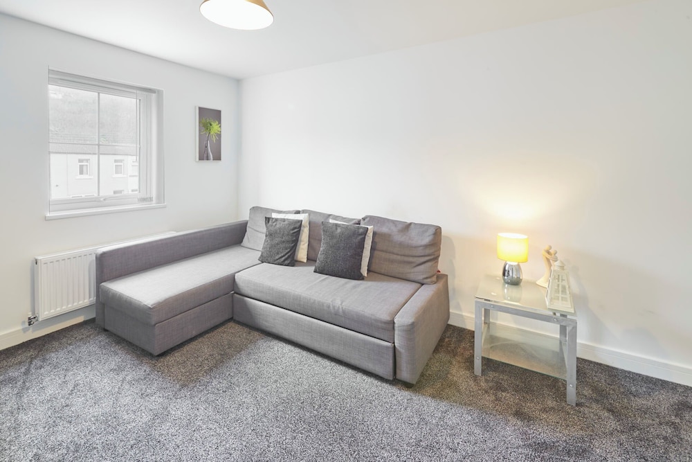 Host Stay Apartment 5 Skinningrove view 5