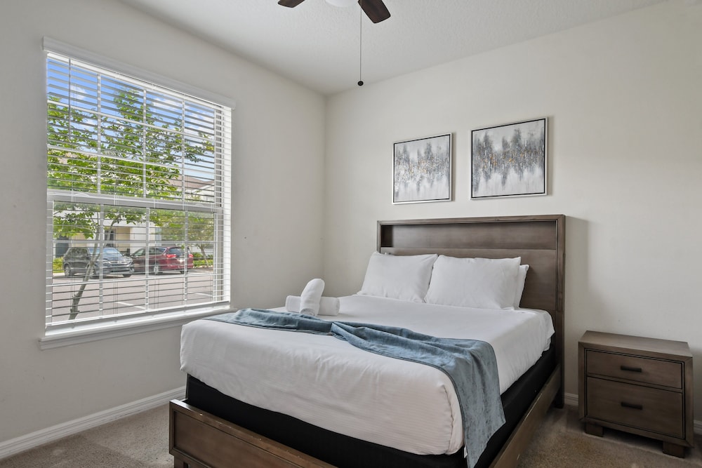 5-br Townhouse With Pool, Games, Disney