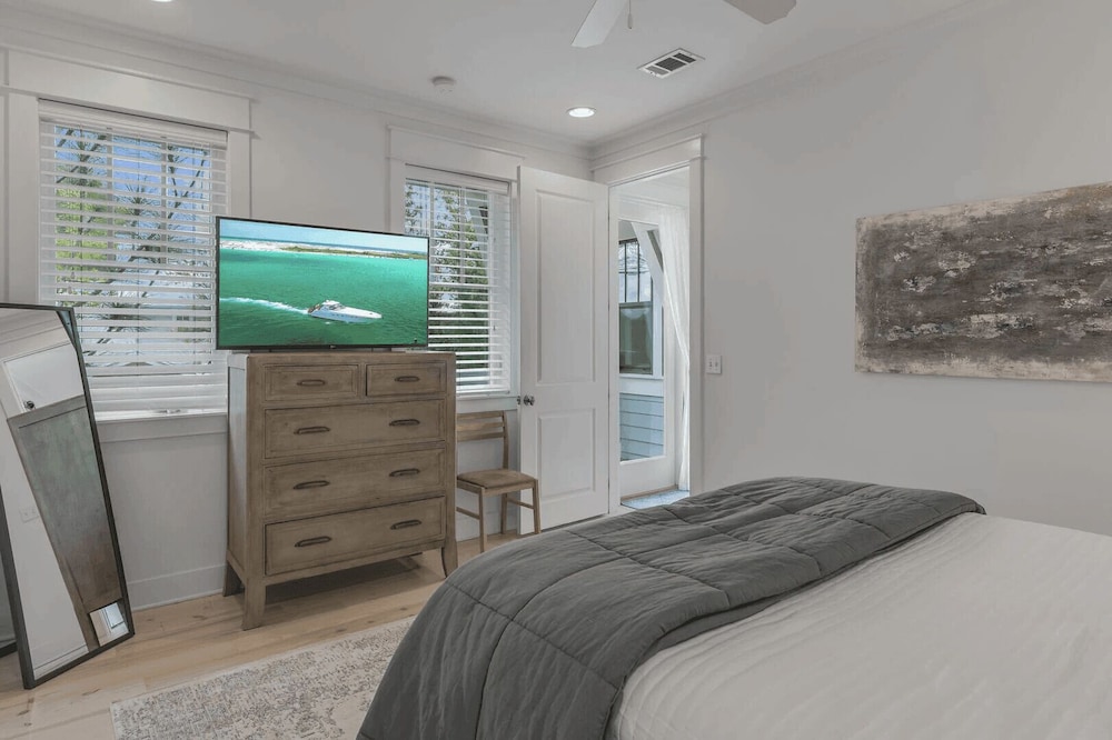 Longleaf Pines by Avantstay Community Pool + Bonfires