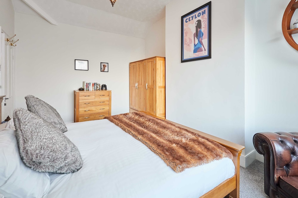 Host Stay By The Sea