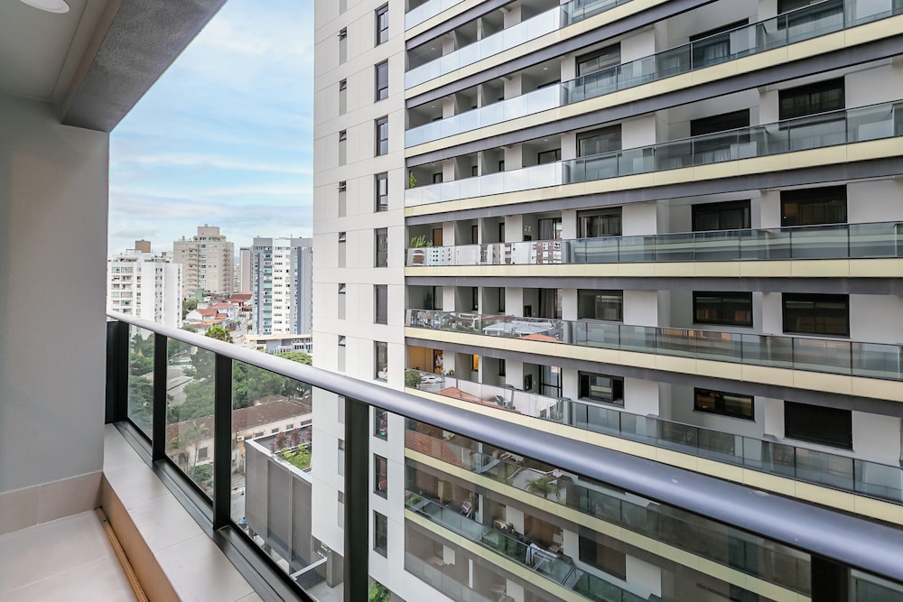 Studios Tower by Viva - Prédio com piscina e estacionamento no centro de Floripa