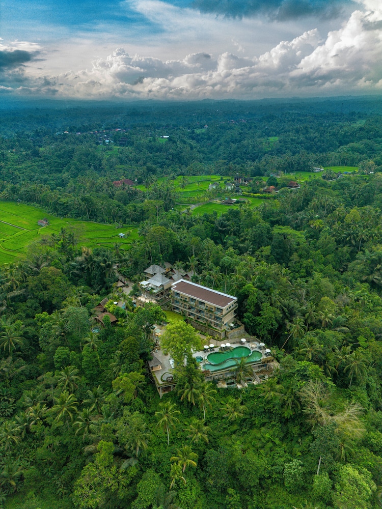Hoshi Jungle Resort by Dhananjaya Hospitality