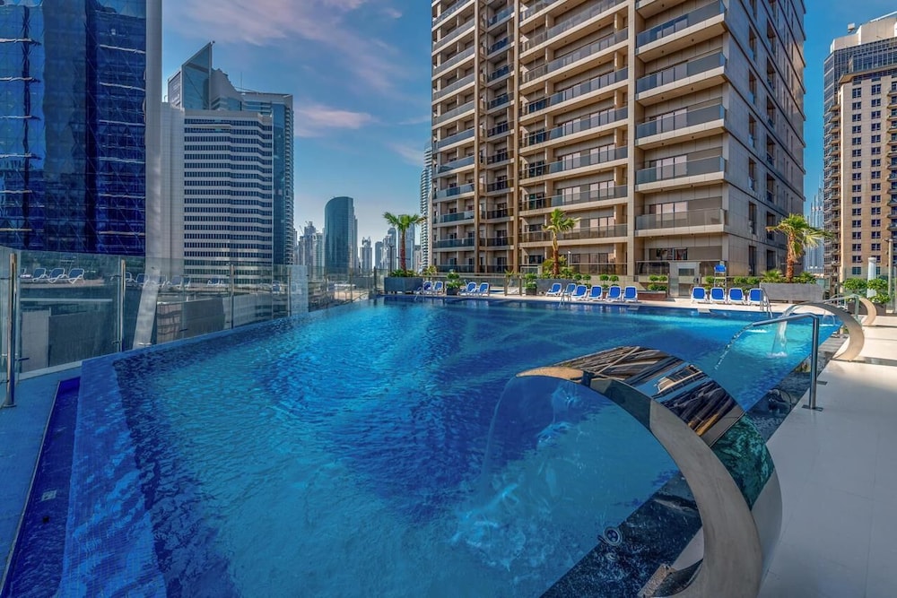Elite Downtown Residence 2