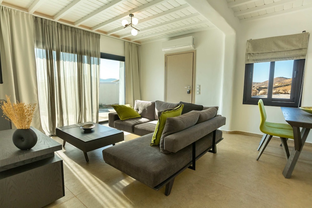 Apellon Mykonos Luxury Seaview Retreat