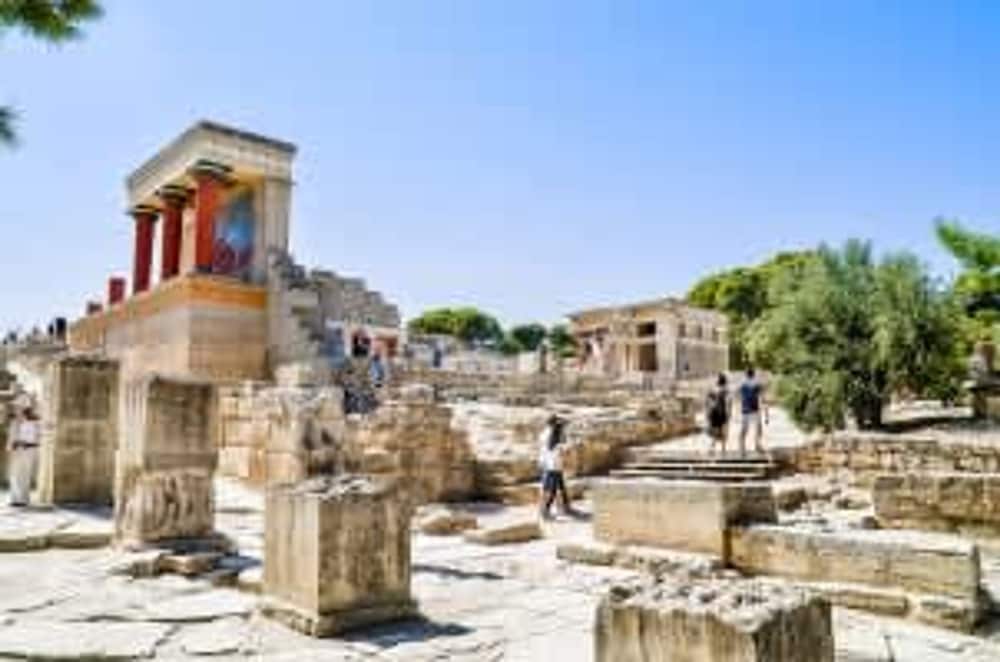 Arhontiko Arhanes - Cretan Escapade With Pool