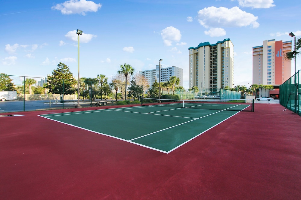 Destin Towers 113 2 Bedroom Condo