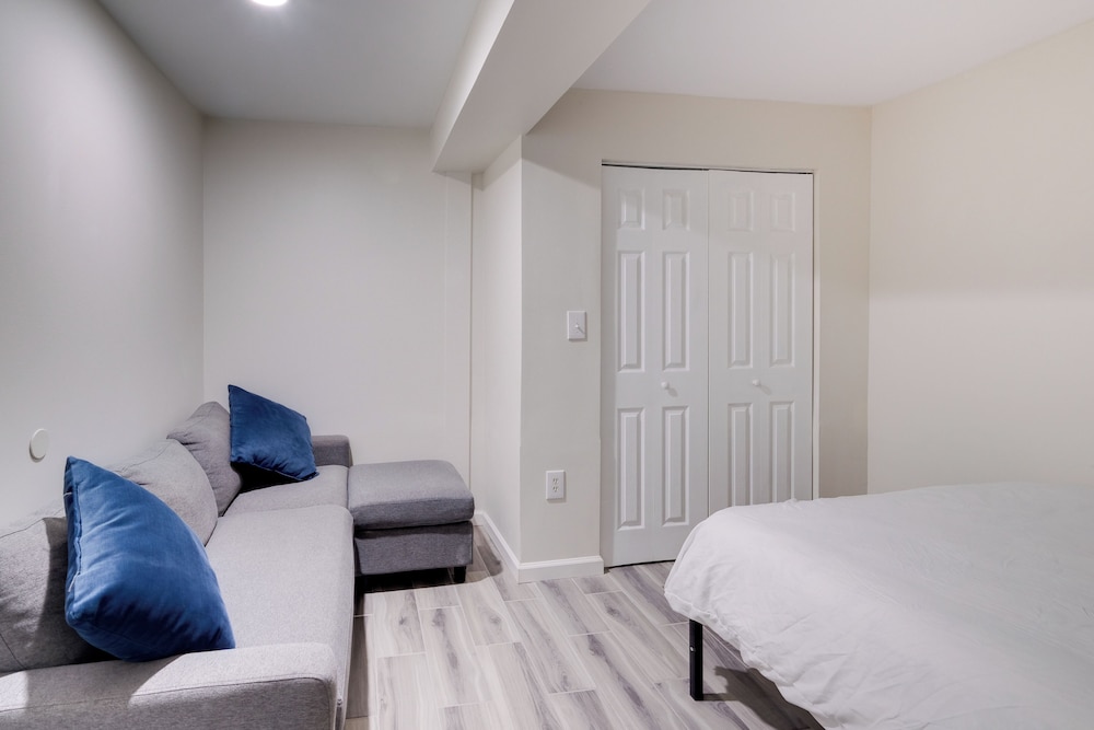2 Mi to Umd: Apt w/ Free Parking in Silver Spring!