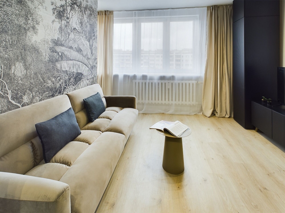 Modern Studio With Wifi by Renters view 5