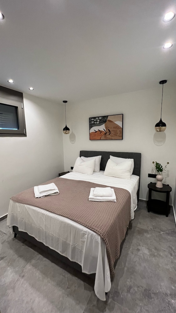 Meliana Homes