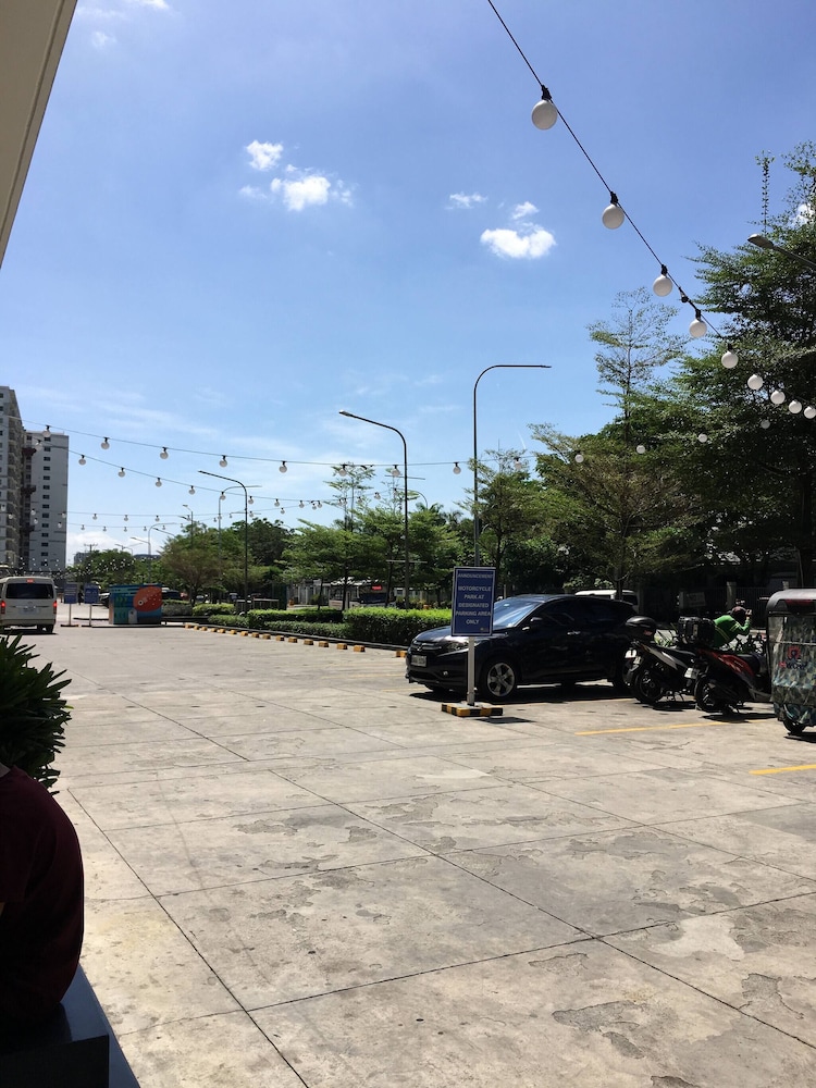 Relax in Pasay City's Best Kept Secret - Spacious Condo With Garden View