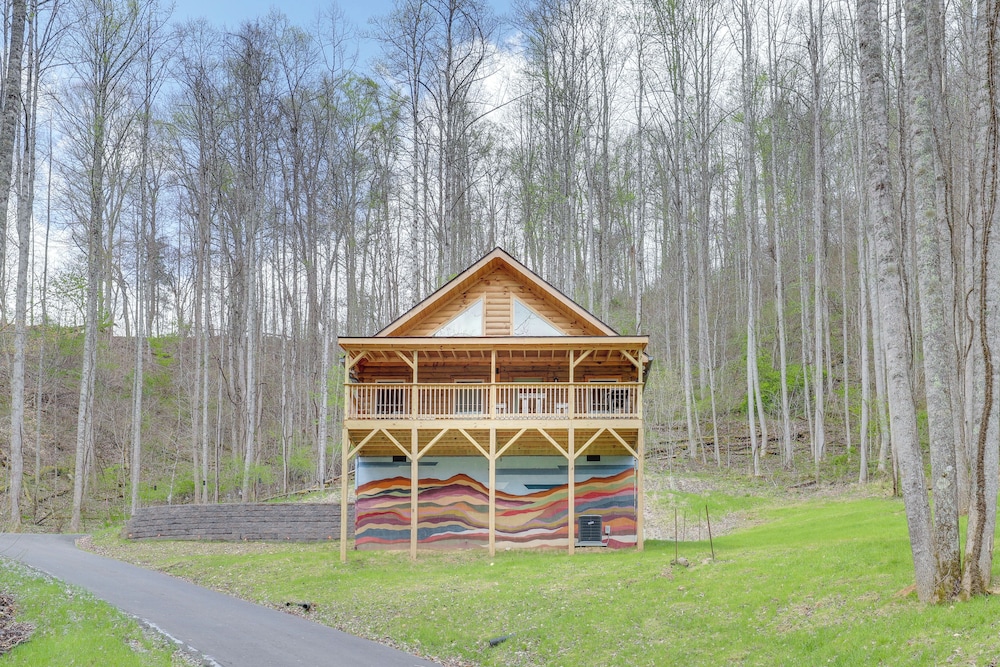 Furnished Deck & Fire Pit: Serene Marshall Cabin! view 4