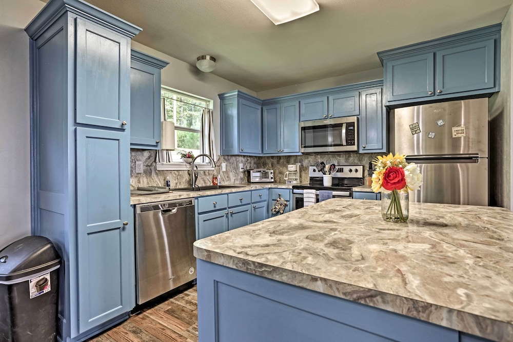 Relaxing Texas Getaway, 1 Mile to Boat Ramp! - Property Image 19