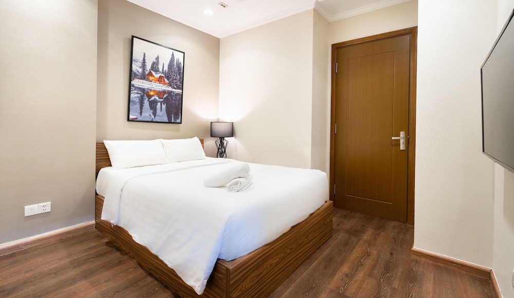 Landmark Apartment in Vinhomes Central Park
