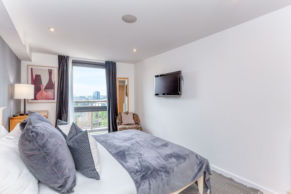 Executive 7 Apartments
