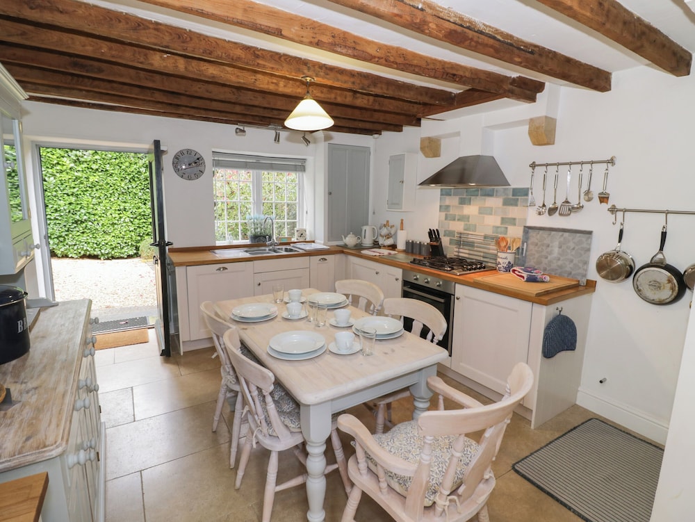 Jackdaw Cottage