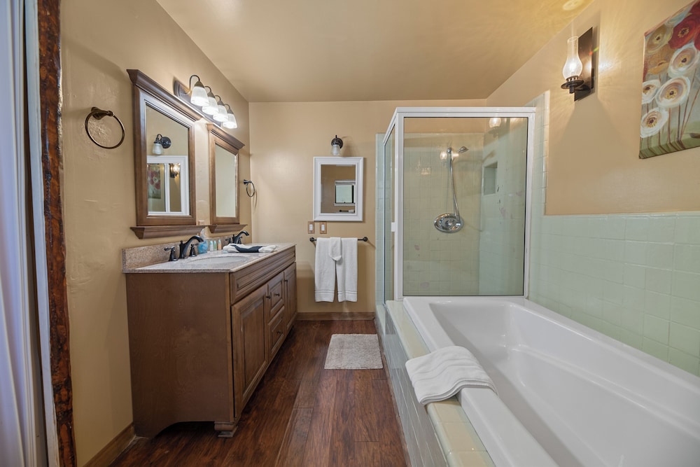 Moonridge Retreat