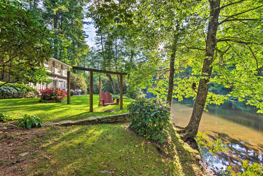 Waterfront Home w/ Boat Dock on Mirror Lake!