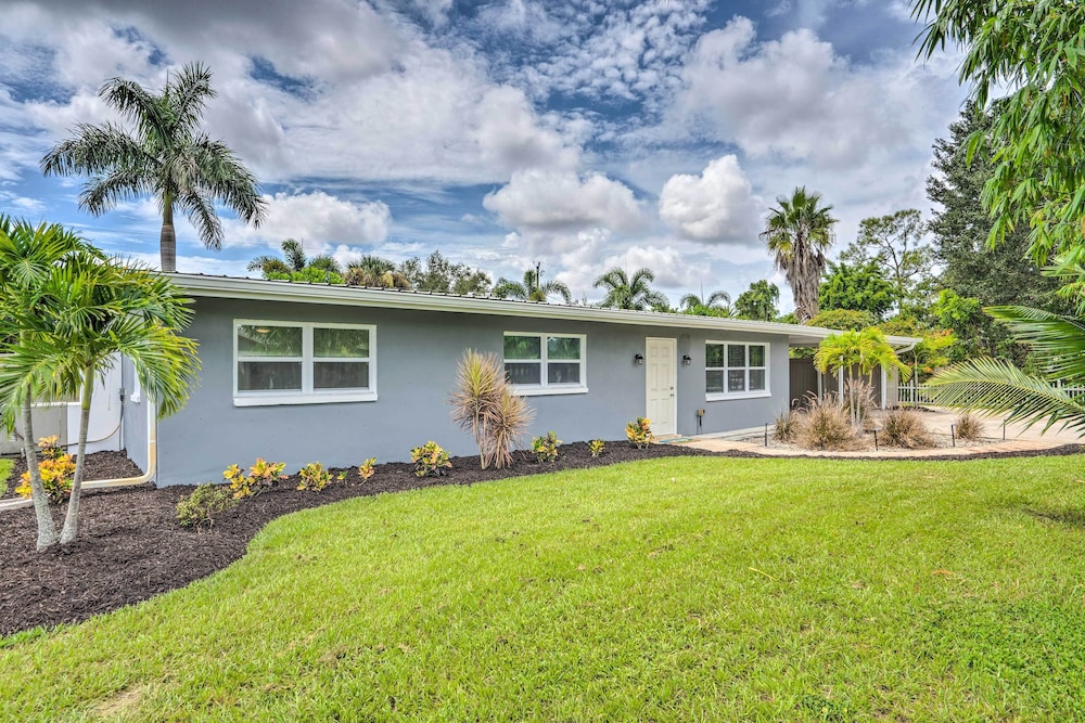Colorful Fort Myers Home w/ Sunroom & Patio!