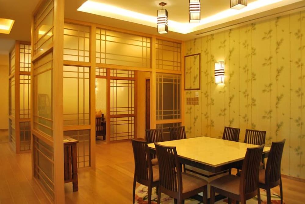 Mciti Suites