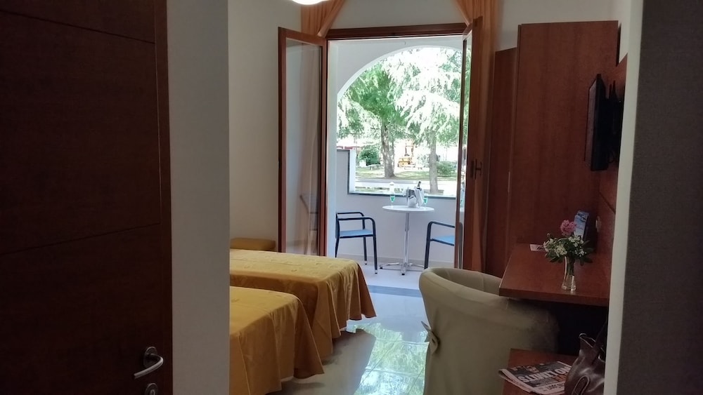 Villaggio Turistico La Mantinera Hotel