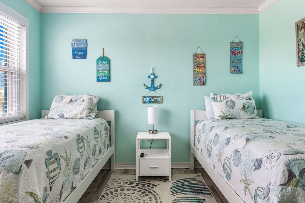 Beach Bum by Southern Vacation Rentals