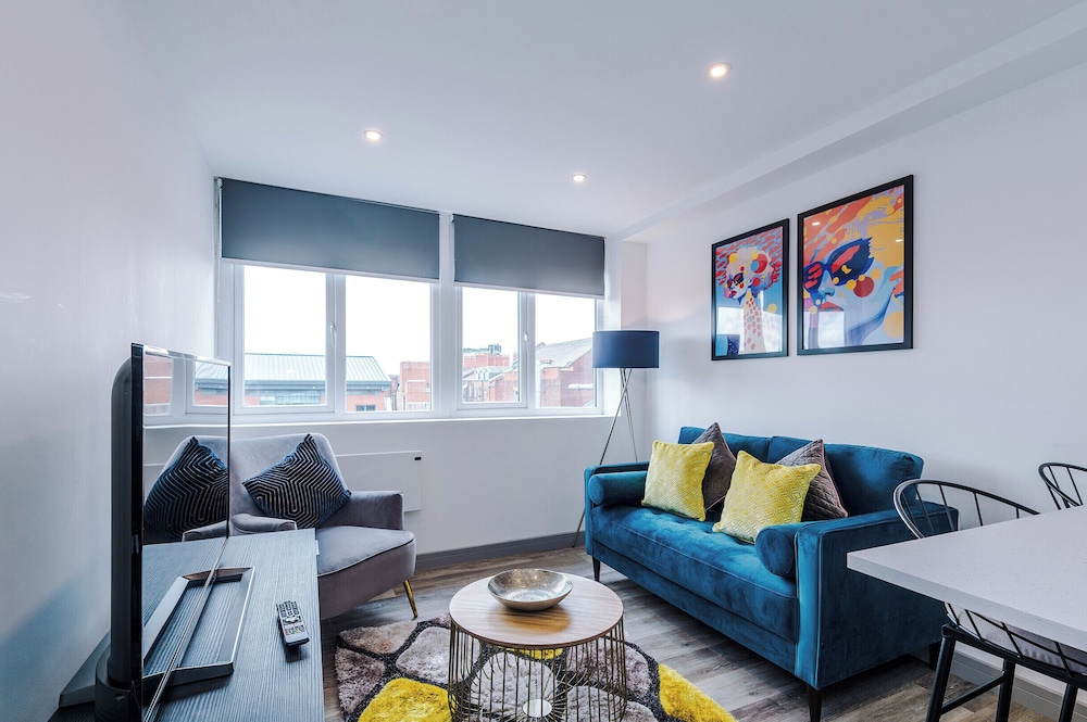 Charles House by Guestz