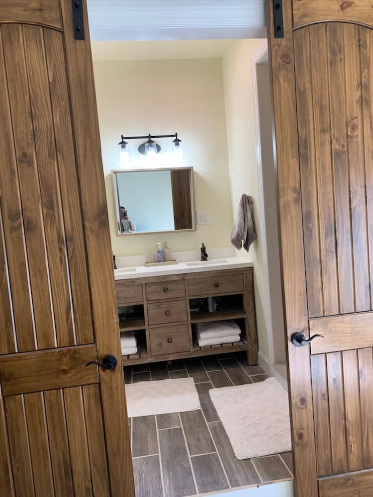 Vacation Home Near Golf Course Hiking Sleeps 20