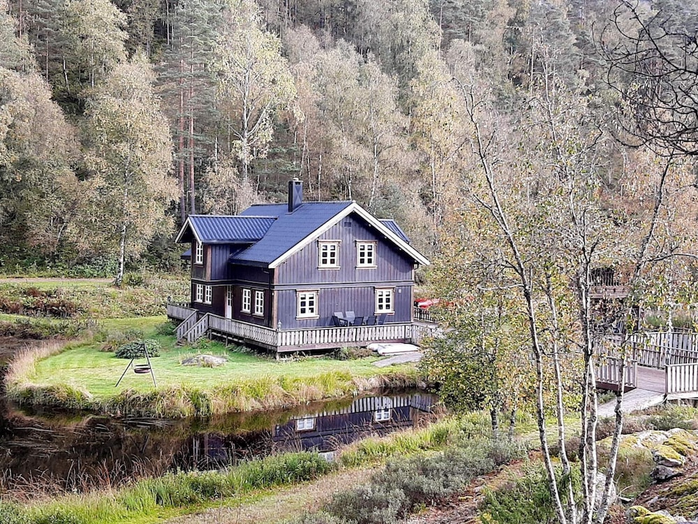 10 Person Holiday Home in Kvinesdal