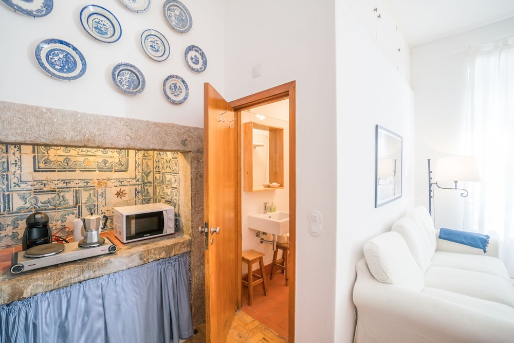 Traditional Studio Apartment