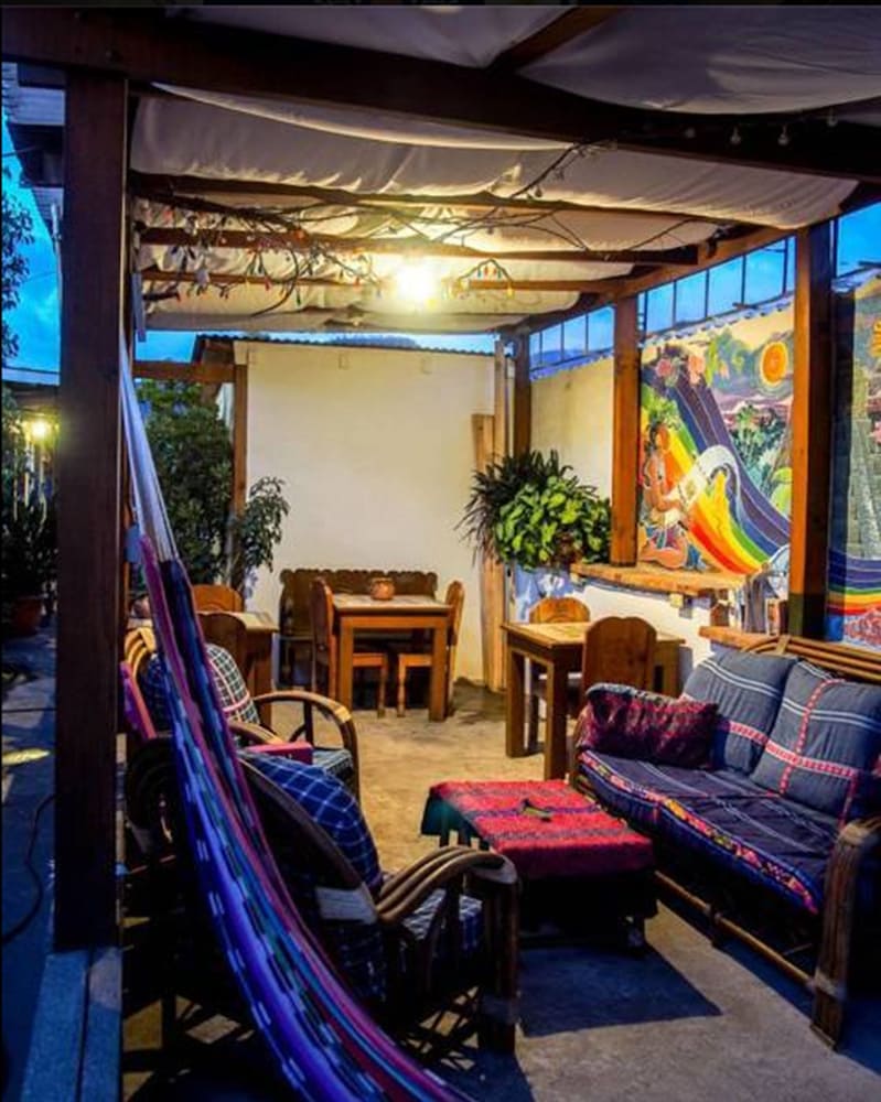 Yellow House - Hostel