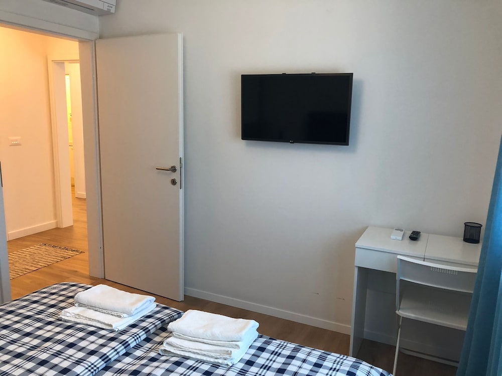 FAMILY APARTMENT HOUSE LUCIJA WITH POOL view 3