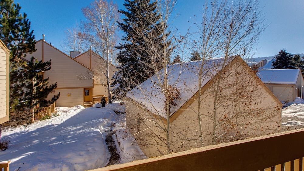 Scandinavian 72 Vantage Condo with Private Hot Tub by RedAwning view 3