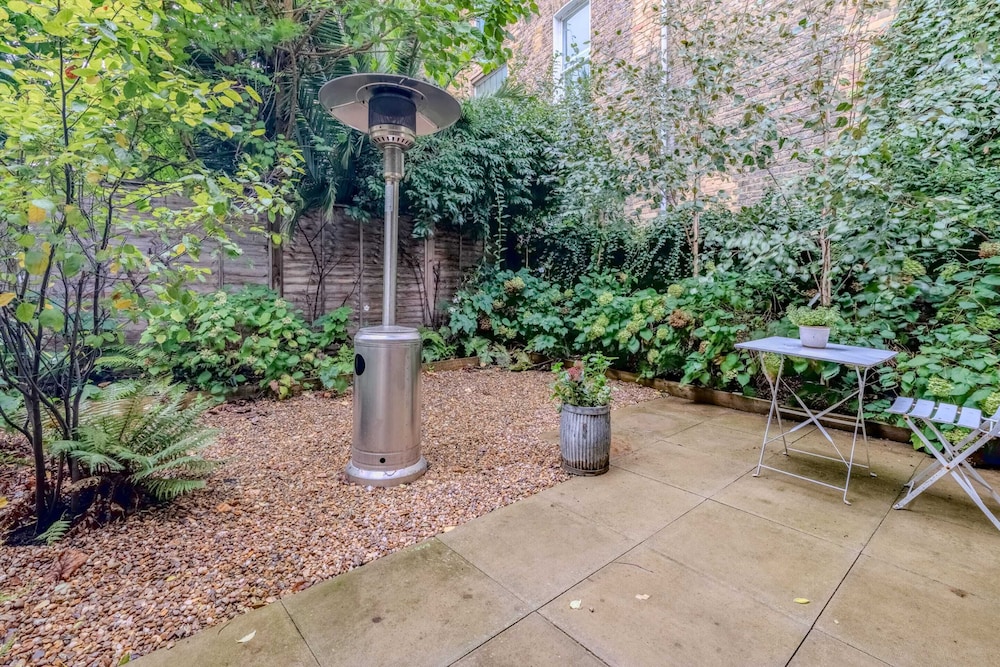 outdoor bbq area