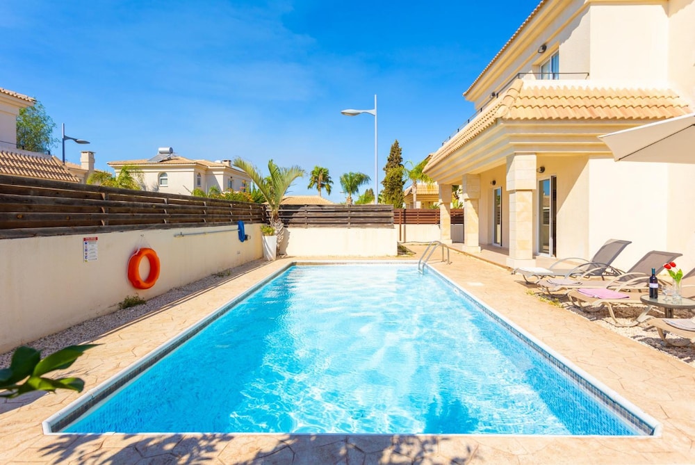 Villa Livia in Paralimni