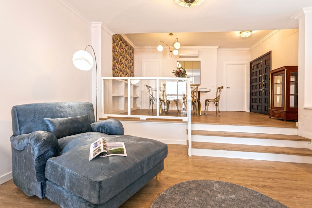 Stunning Apartment With City Views. San Pablo