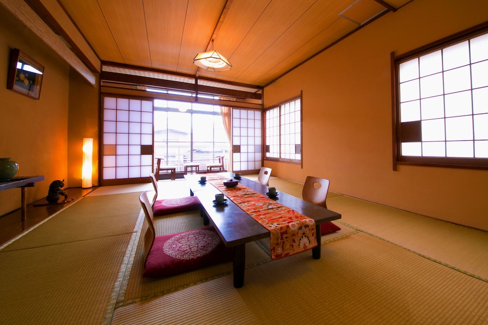 Beppu Koraku